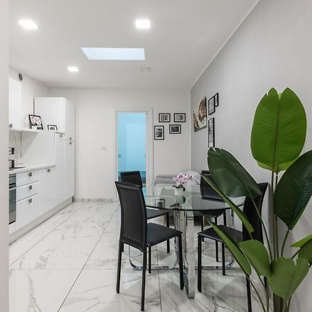 Chic House Apartment บารี ภายนอก รูปภาพ