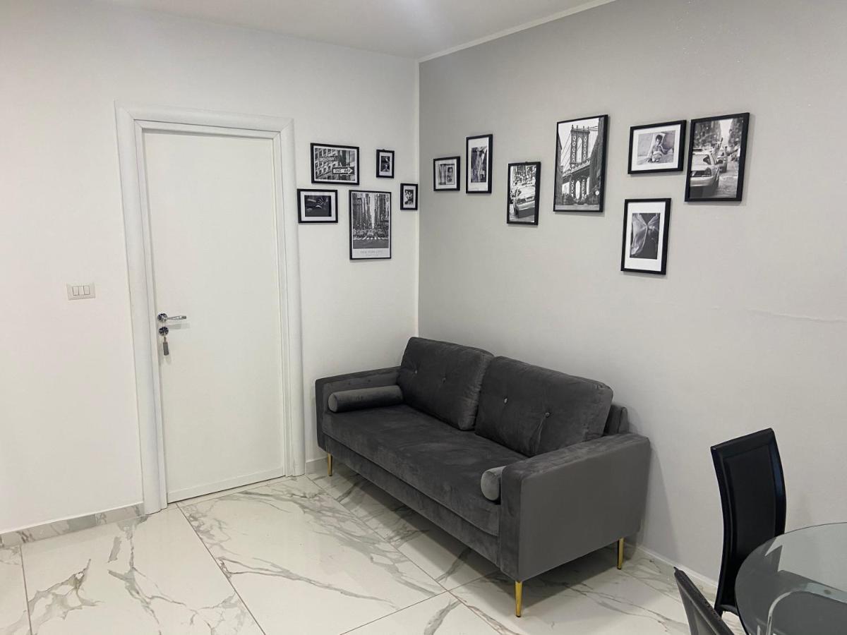 Chic House Apartment บารี ภายนอก รูปภาพ