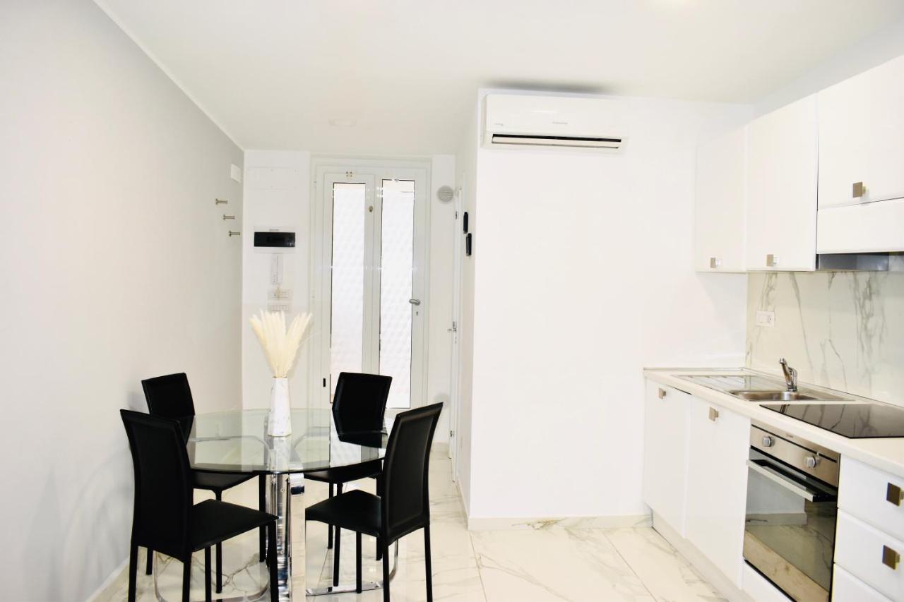 Chic House Apartment บารี ภายนอก รูปภาพ