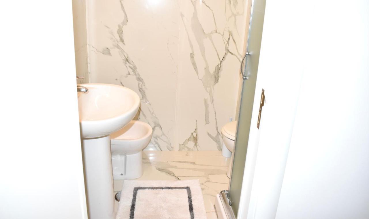 Chic House Apartment บารี ภายนอก รูปภาพ
