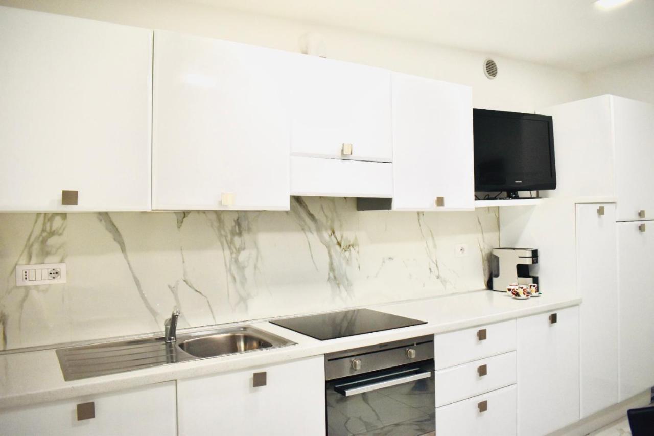 Chic House Apartment บารี ภายนอก รูปภาพ