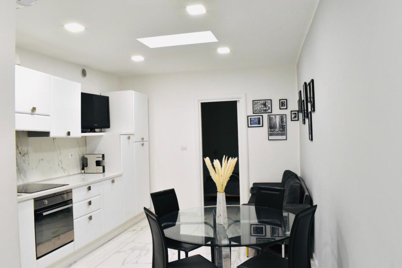 Chic House Apartment บารี ภายนอก รูปภาพ